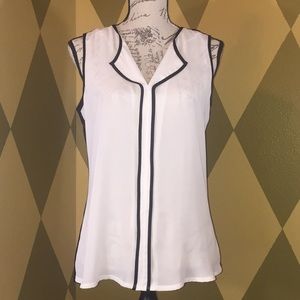 Rendezvous Sleeveless Black & White Blouse